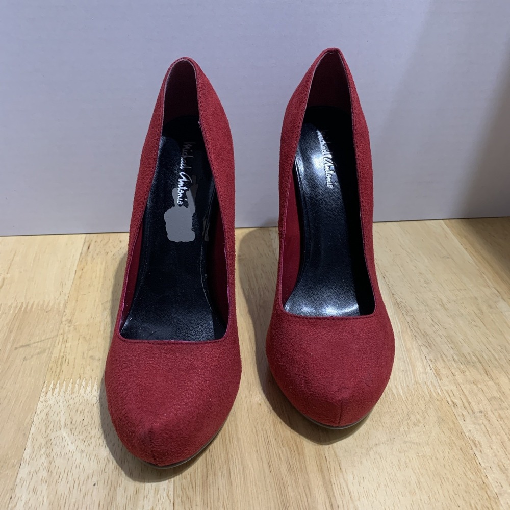 Michael Antonio Women's Size 7.5‎ Suede Red Loveme-2 Closed Toe Heels